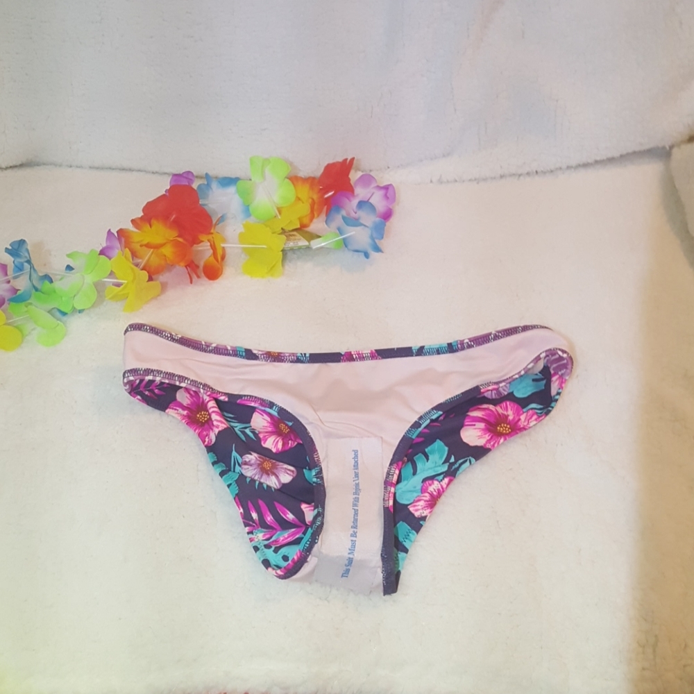 🎈NWOT Shade & Shore Bikini Bottom - Picture 3 of 7